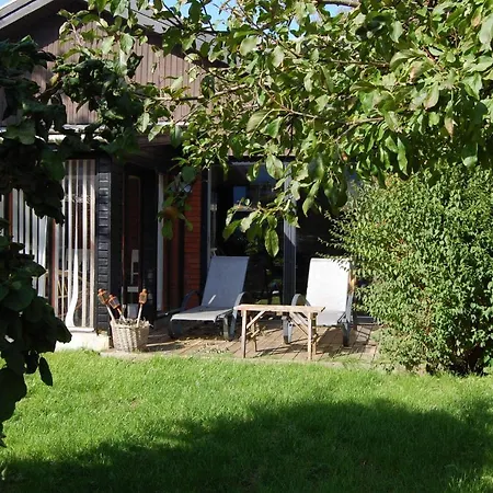 Holiday P. Lundsvej 098623 *